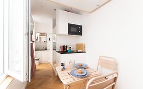 Super Central Mini Studio - 2 Pax, Murphy Bed